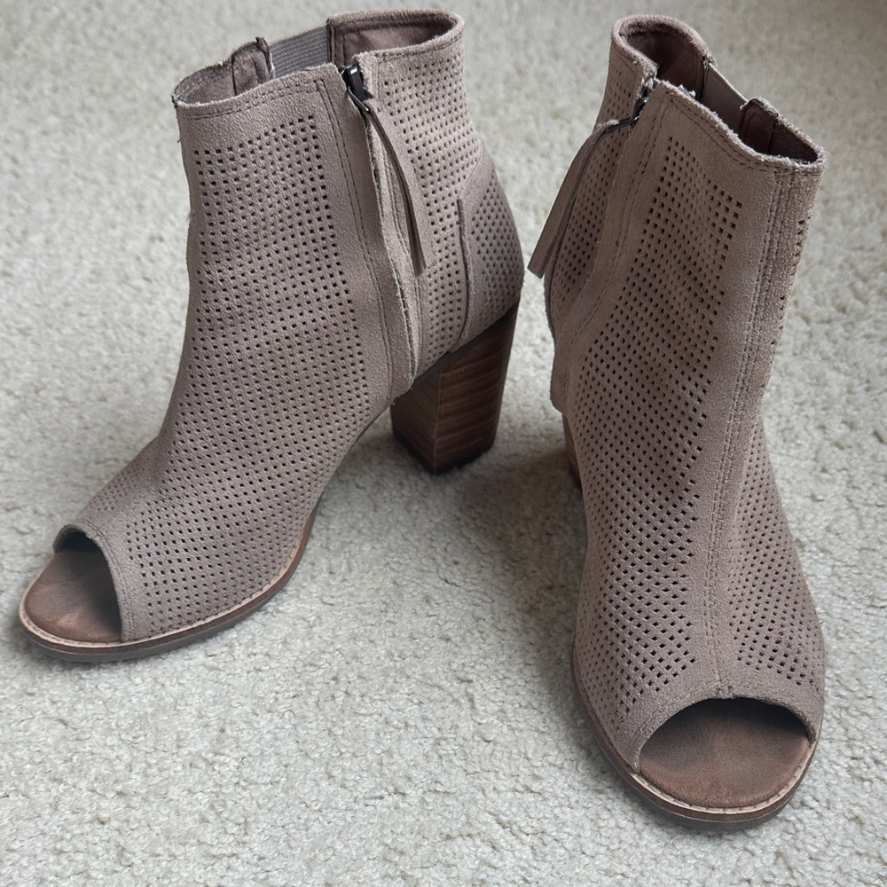 Toms Women's Peep-Toe Ankle Boots, side zipper 8.5